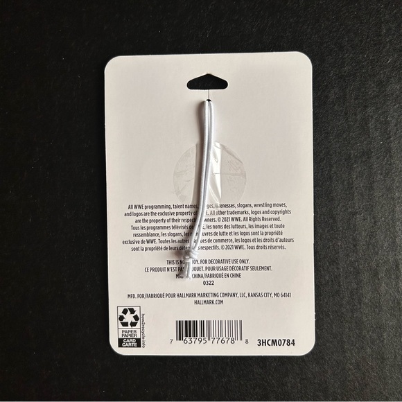 Hallmark Wrestling WWE Christmas Tree Ornament World Heavyweight Champion Decor - Picture 4 of 9